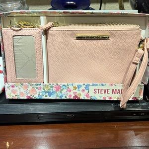 NWT Steve Madden wristlet and card holder